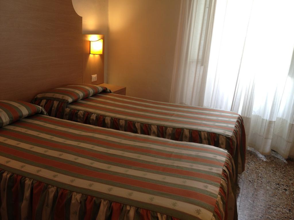Albergo Giugni Prato  Exterior foto